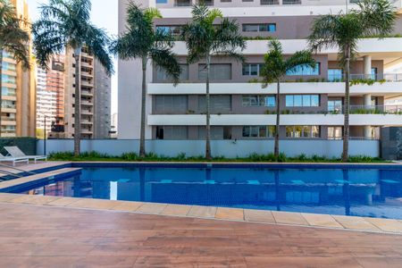 Apartamento à venda com 81m², 2 quartos e 2 vagasÁrea comum - Piscina