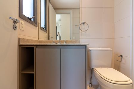 Apartamento à venda com 81m², 2 quartos e 2 vagasBanheiro da Suíte 2