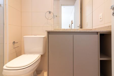 Apartamento à venda com 81m², 2 quartos e 2 vagasBanheiro da Suíte 1