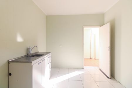Cozinha  de casa para alugar com 2 quartos, 120m² em Vila Aricanduva, São Paulo