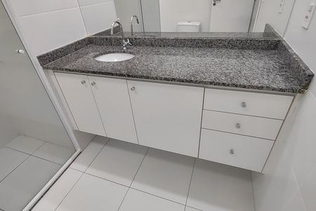 Banheiro de kitnet/studio para alugar com 1 quarto, 36m² em Santa Paula, São Caetano do Sul