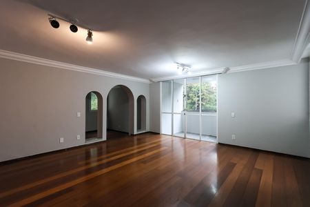 Apartamento para alugar com 180m², 4 quartos e 4 vagas Apartamento para alugar com 180m², 4 quartos e 4 vagasSala