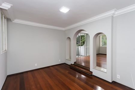 Apartamento para alugar com 180m², 4 quartos e 4 vagas Apartamento para alugar com 180m², 4 quartos e 4 vagasSala 2