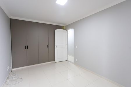 Apartamento para alugar com 180m², 4 quartos e 4 vagas Apartamento para alugar com 180m², 4 quartos e 4 vagasQuarto 2