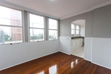 Apartamento para alugar com 180m², 4 quartos e 4 vagas Apartamento para alugar com 180m², 4 quartos e 4 vagasCopa