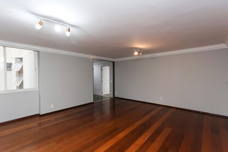 Apartamento para alugar com 180m², 4 quartos e 4 vagas Apartamento para alugar com 180m², 4 quartos e 4 vagasSala