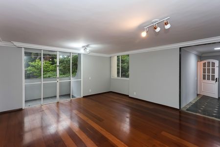 Apartamento para alugar com 180m², 4 quartos e 4 vagas Apartamento para alugar com 180m², 4 quartos e 4 vagasSala