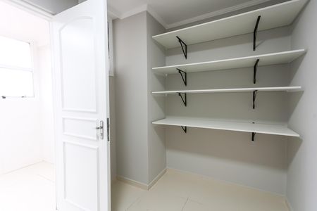 Apartamento para alugar com 180m², 4 quartos e 4 vagas Apartamento para alugar com 180m², 4 quartos e 4 vagasQuarto de serviço