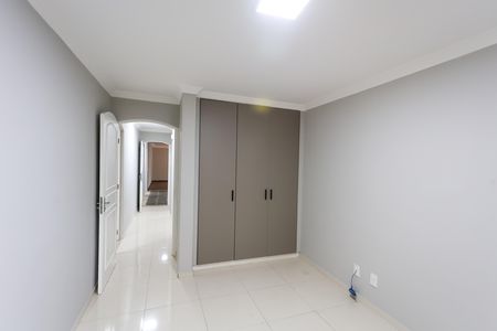 Apartamento para alugar com 180m², 4 quartos e 4 vagas Apartamento para alugar com 180m², 4 quartos e 4 vagasQuarto 1