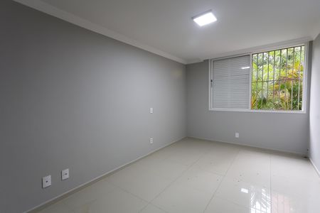 Apartamento para alugar com 180m², 4 quartos e 4 vagas Apartamento para alugar com 180m², 4 quartos e 4 vagasSuíte