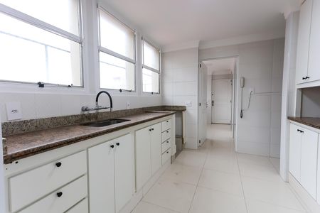 Apartamento para alugar com 180m², 4 quartos e 4 vagas Apartamento para alugar com 180m², 4 quartos e 4 vagasCozinha