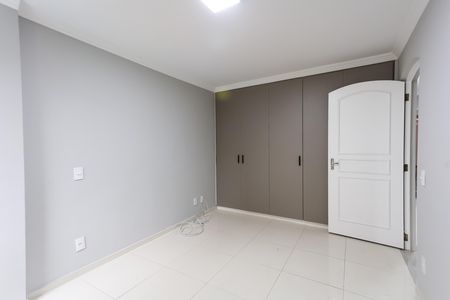 Apartamento para alugar com 180m², 4 quartos e 4 vagas Apartamento para alugar com 180m², 4 quartos e 4 vagasQuarto 2