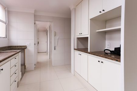 Apartamento para alugar com 180m², 4 quartos e 4 vagas Apartamento para alugar com 180m², 4 quartos e 4 vagasCozinha