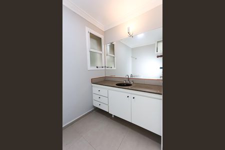 Apartamento para alugar com 180m², 4 quartos e 4 vagas Apartamento para alugar com 180m², 4 quartos e 4 vagasBanheiro da Suíte