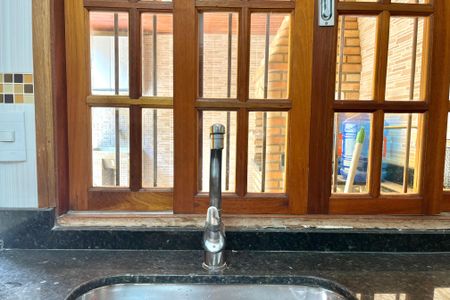 Casa à venda com 85m², 2 quartos e 2 vagas Casa à venda com 85m², 2 quartos e 2 vagasCozinha