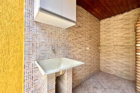 Casa à venda com 85m², 2 quartos e 2 vagas Casa à venda com 85m², 2 quartos e 2 vagasÁrea de Serviço