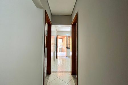 Casa à venda com 85m², 2 quartos e 2 vagas Casa à venda com 85m², 2 quartos e 2 vagasCorredor