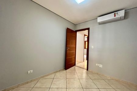 Casa à venda com 85m², 2 quartos e 2 vagas Casa à venda com 85m², 2 quartos e 2 vagasQuarto 1