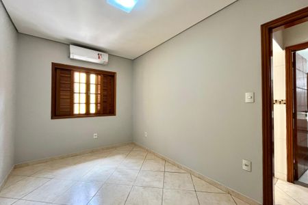 Casa à venda com 85m², 2 quartos e 2 vagas Casa à venda com 85m², 2 quartos e 2 vagasQuarto 2