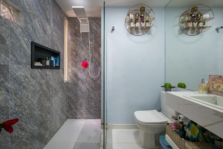 Apartamento à venda com 79m², 3 quartos e 1 vaga Apartamento à venda com 79m², 3 quartos e 1 vagaBanheiro