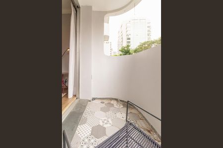Sacada da Sala de apartamento à venda com 2 quartos, 60m² em Moema, São Paulo