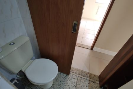 Apartamento à venda com 67m², 3 quartos e 1 vaga Apartamento à venda com 67m², 3 quartos e 1 vagaBanheiro Social
