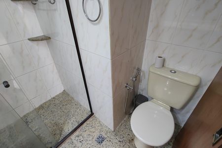 Apartamento à venda com 67m², 3 quartos e 1 vaga Apartamento à venda com 67m², 3 quartos e 1 vagaBanheiro Social