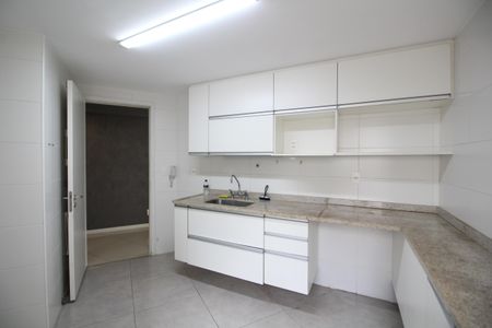 Apartamento à venda com 114m², 2 quartos e 1 vagaCozinha