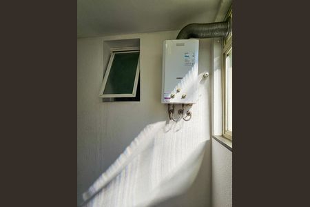 Área de serviço de apartamento à venda com 2 quartos, 55m² em Nonoai, Porto Alegre