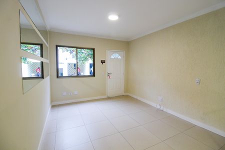 Casa de condomínio à venda com 110m², 3 quartos e 1 vaga Casa de condomínio à venda com 110m², 3 quartos e 1 vagaSala