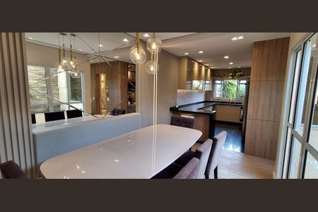 Casa à venda com 272m², 3 quartos e 4 vagasCopa