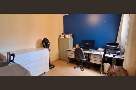 Casa à venda com 272m², 3 quartos e 4 vagasQuarto 2