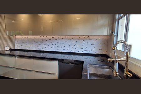 Casa à venda com 272m², 3 quartos e 4 vagasCozinha