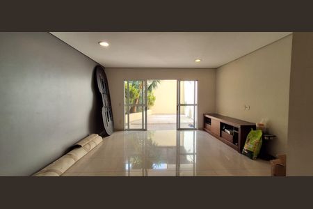 Casa à venda com 272m², 3 quartos e 4 vagasÁrea comum