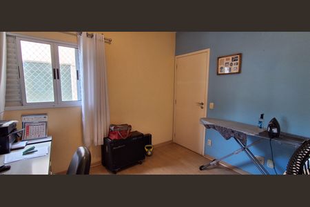 Casa à venda com 272m², 3 quartos e 4 vagasQuarto 2