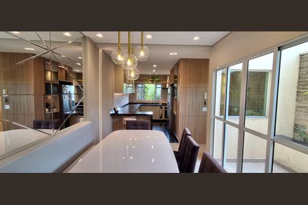 Casa à venda com 272m², 3 quartos e 4 vagasCopa