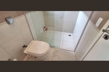 Casa à venda com 272m², 3 quartos e 4 vagasBanheiro Social