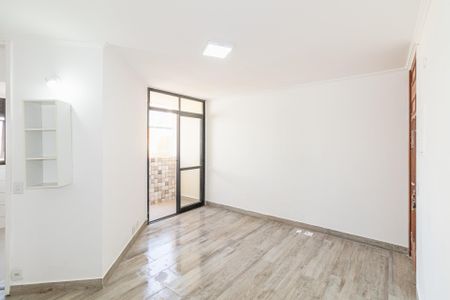 Sala de apartamento para alugar com 1 quarto, 45m² em Indianópolis, São Paulo