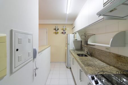 Apartamento à venda com 57m², 2 quartos e 1 vaga Apartamento à venda com 57m², 2 quartos e 1 vagaCozinha