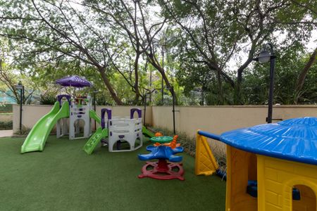 Apartamento à venda com 57m², 2 quartos e 1 vaga Apartamento à venda com 57m², 2 quartos e 1 vagaÁrea comum - Playground