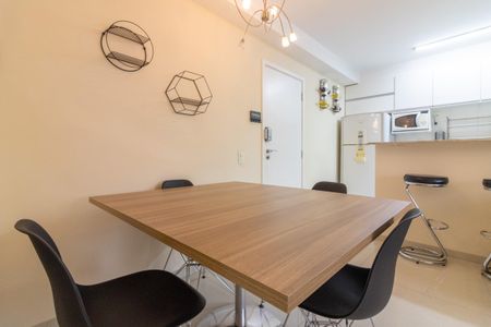 Apartamento à venda com 57m², 2 quartos e 1 vaga Apartamento à venda com 57m², 2 quartos e 1 vagaSala de Jantar