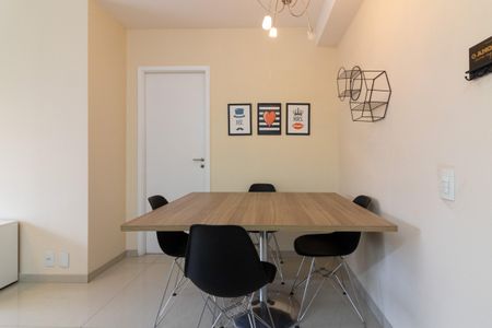 Apartamento à venda com 57m², 2 quartos e 1 vaga Apartamento à venda com 57m², 2 quartos e 1 vagaSala de Jantar