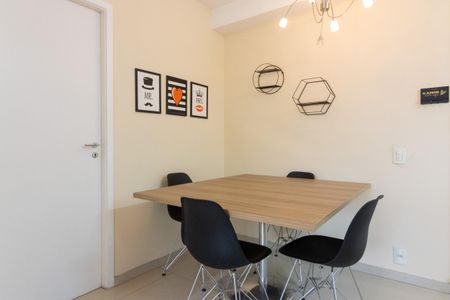 Apartamento à venda com 57m², 2 quartos e 1 vaga Apartamento à venda com 57m², 2 quartos e 1 vagaSala de Jantar