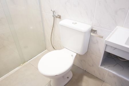 Casa de condomínio para alugar com 96m², 3 quartos e 2 vagasBanheiro da Suíte