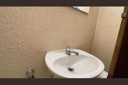 Casa de condomínio para alugar com 96m², 3 quartos e 2 vagasLavabo