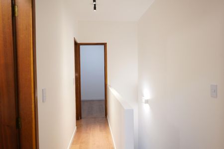 Casa de condomínio para alugar com 96m², 3 quartos e 2 vagasCorredor