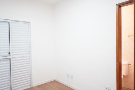 Casa de condomínio para alugar com 96m², 3 quartos e 2 vagas Suíte