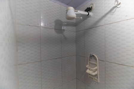 Banheiro de kitnet/studio para alugar com 1 quarto, 22m² em Icaraí, Niterói