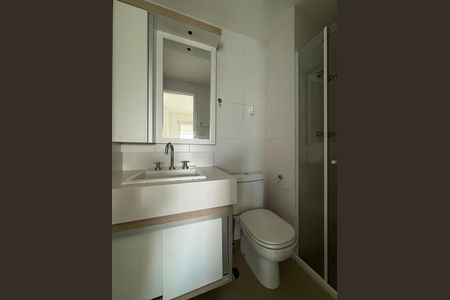 Banheiro social de kitnet/studio para alugar com 1 quarto, 35m² em Campos Elíseos, São Paulo