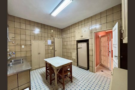 Apartamento à venda com 230m², 3 quartos e 1 vagaCozinha